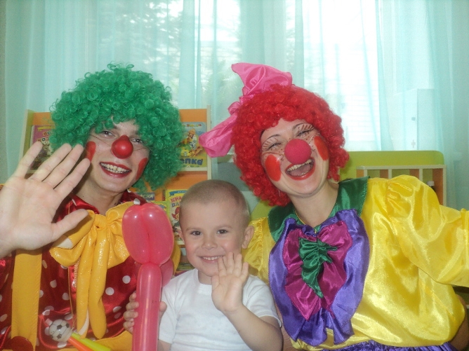 Фото с клоунами на память